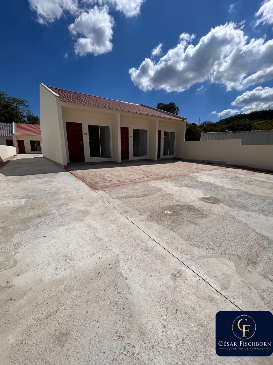 Foto 1 de 12 — Geminado próximo ao SESI do Arroio Grande com ENTRADA A PARTIR DE R$ 27 MIL
